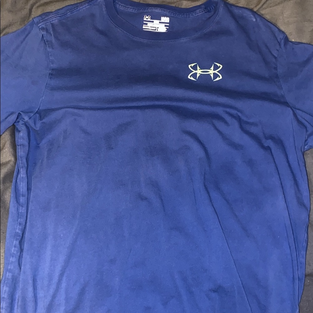 Blue under armor fishing shit great decal on back